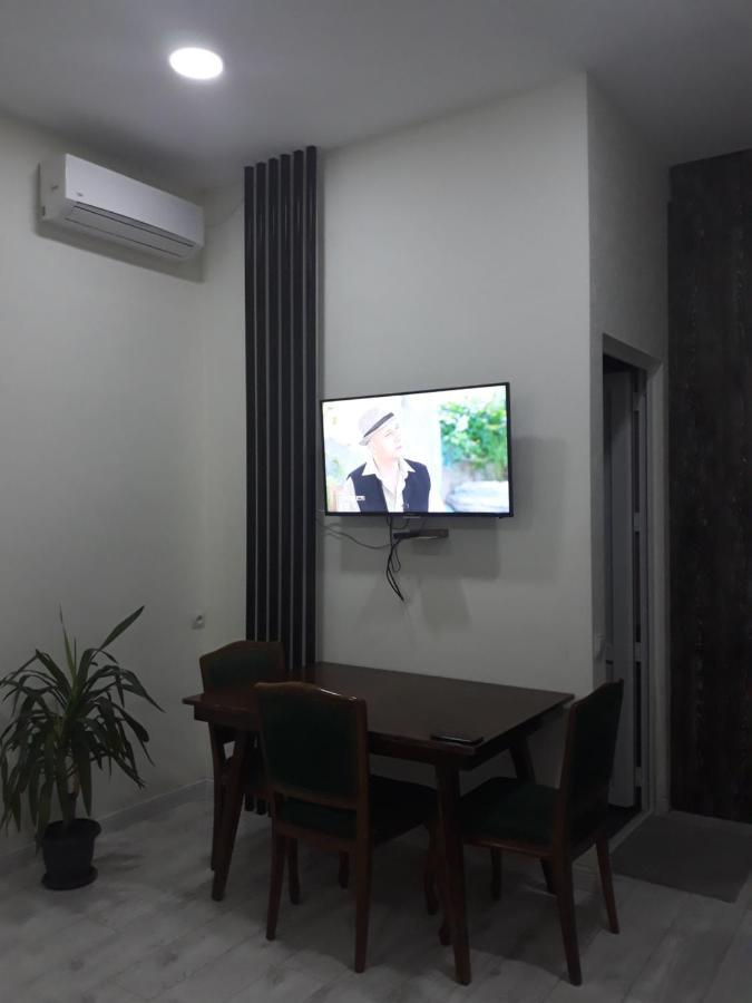 Nino'S Apartment In The Center Of تبليسي المظهر الخارجي الصورة